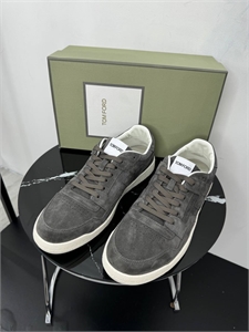 {{productViewItem.photos[photoViewList.activeNavIndex].Alt || productViewItem.photos[photoViewList.activeNavIndex].Description || 'Кеды TF из натуральной замши'}}