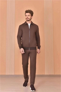 {{productViewItem.photos[photoViewList.activeNavIndex].Alt || productViewItem.photos[photoViewList.activeNavIndex].Description || 'Костюм  LP'}}