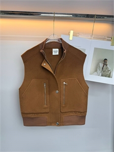 {{productViewItem.photos[photoViewList.activeNavIndex].Alt || productViewItem.photos[photoViewList.activeNavIndex].Description || 'Жилет HERMES'}}