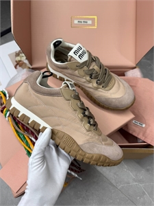 {{productViewItem.photos[photoViewList.activeNavIndex].Alt || productViewItem.photos[photoViewList.activeNavIndex].Description || 'Кроссовки MIU MIU'}}