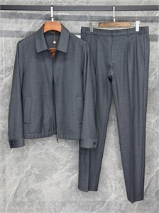 {{productViewItem.photos[photoViewList.activeNavIndex].Alt || productViewItem.photos[photoViewList.activeNavIndex].Description || 'Прогулочный костюм LP'}}