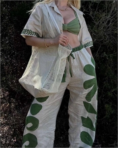 {{productViewItem.photos[photoViewList.activeNavIndex].Alt || productViewItem.photos[photoViewList.activeNavIndex].Description || 'Костюм ALEMAIS'}}