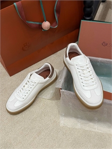 {{productViewItem.photos[photoViewList.activeNavIndex].Alt || productViewItem.photos[photoViewList.activeNavIndex].Description || 'Кеды LORO PIANA'}}