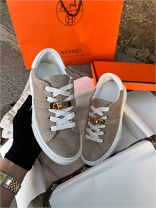 {{productViewItem.photos[photoViewList.activeNavIndex].Alt || productViewItem.photos[photoViewList.activeNavIndex].Description || 'Кеды HERMES'}}