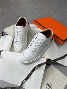 {{productViewItem.photos[photoViewList.activeNavIndex].Alt || productViewItem.photos[photoViewList.activeNavIndex].Description || 'Кеды HERMES'}}