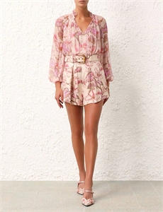 {{productViewItem.photos[photoViewList.activeNavIndex].Alt || productViewItem.photos[photoViewList.activeNavIndex].Description || 'Костюм ZIMMERMANN'}}