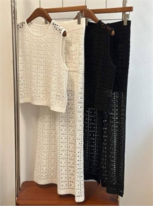 {{productViewItem.photos[photoViewList.activeNavIndex].Alt || productViewItem.photos[photoViewList.activeNavIndex].Description || 'Костюм LP'}}