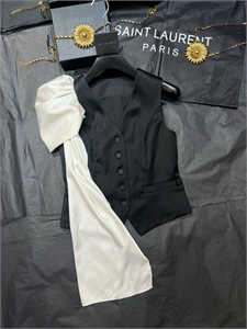 {{productViewItem.photos[photoViewList.activeNavIndex].Alt || productViewItem.photos[photoViewList.activeNavIndex].Description || 'Жилет Hellessy'}}