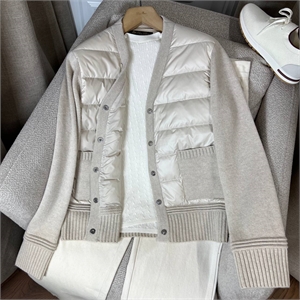 {{productViewItem.photos[photoViewList.activeNavIndex].Alt || productViewItem.photos[photoViewList.activeNavIndex].Description || 'Кофта LP'}}