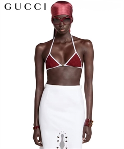 {{productViewItem.photos[photoViewList.activeNavIndex].Alt || productViewItem.photos[photoViewList.activeNavIndex].Description || 'Купальник GUCCI'}}