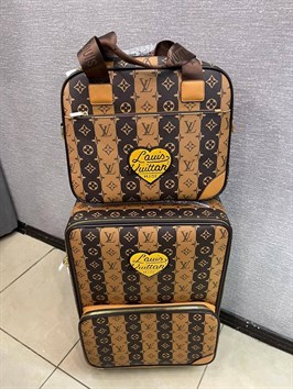 Чемодан Louis Vuitton 21741