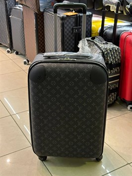 Чемодан Louis Vuitton 26654