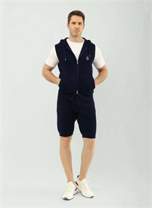 {{productViewItem.photos[photoViewList.activeNavIndex].Alt || productViewItem.photos[photoViewList.activeNavIndex].Description || 'Костюм  BC'}}