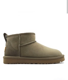 UGG 12557