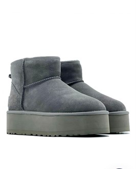 UGG 12674