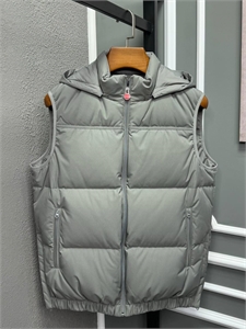 безрукавка kiton 102792