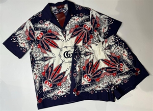 Костюм Gucci с шортами 67654