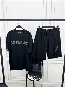 Комплект Balenciaga с шортами 64708