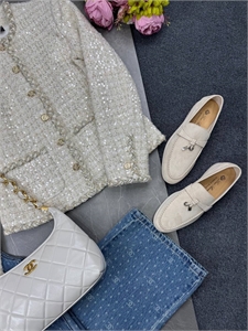 Джинсы CHANEL 104825