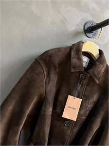 Замшевая куртка  MIU MIU 104925