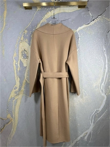 Пальто LORO PIANA 109500