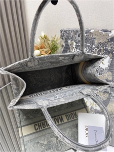 Сумка DIOR Book Tote  средняя 112387