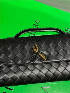 Клатч BOTTEGA VENETA 113695