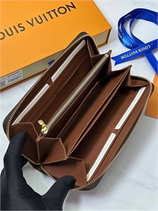 Кошелек LOUIS VUITTON 114268