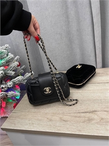 Сумка CHANEL 115704
