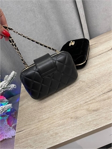 Сумка CHANEL 115704
