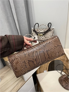 Клатч BV 115915