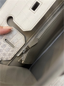 Сумка Hermes Himalaya Birkin 30см из кожи крокодила и с бриллиантами 116251