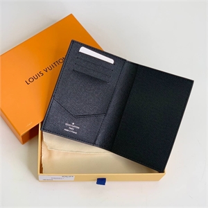 Обложка на паспорт LOUIS VUITTON 118577
