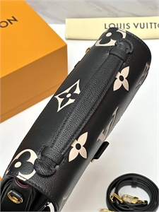 Сумка LOUIS VUITTON 120321