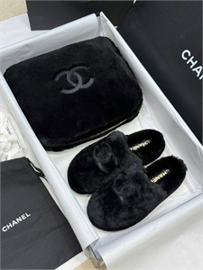 Комплект CHANEL Тапочки и Косметичка 122578 - фото 169963