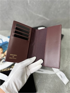 Обложка CHANEL 123615