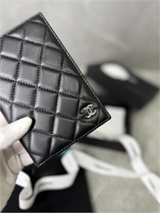 Обложка CHANEL 123615