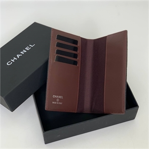 Обложка CHANEL 123650