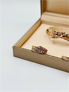 Кольцо BVLGARI Два оборота 123908