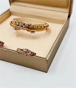 Кольцо BVLGARI Два оборота 123908