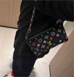 Сумка  LOUIS VUITTON 124074 - фото 177992