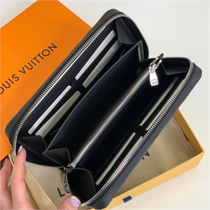 Портмоне LOUIS VUITTON 124714