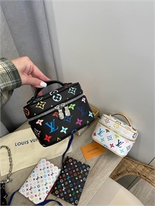 Косметичка LV 125202