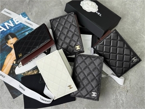 Обложка CHANEL 123650