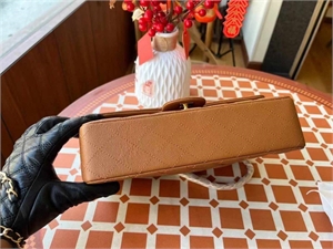 Сумка CHANEL 126100