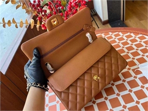 Сумка CHANEL 126100