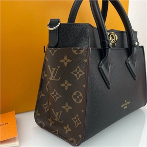 Сумка LOUIS VUITTON 126183