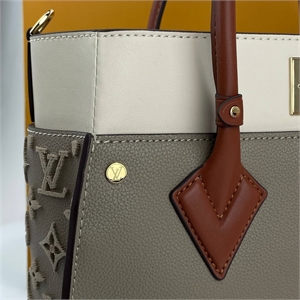 Сумка LOUIS VUITTON 126670