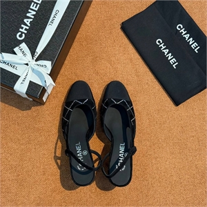 Слингбек CHANEL 128153