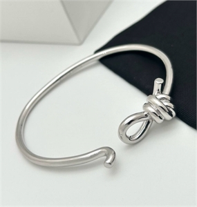 Серьги BOTTEGA VENETA 128330